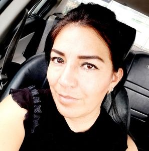 Meet your Posher, Monica paola